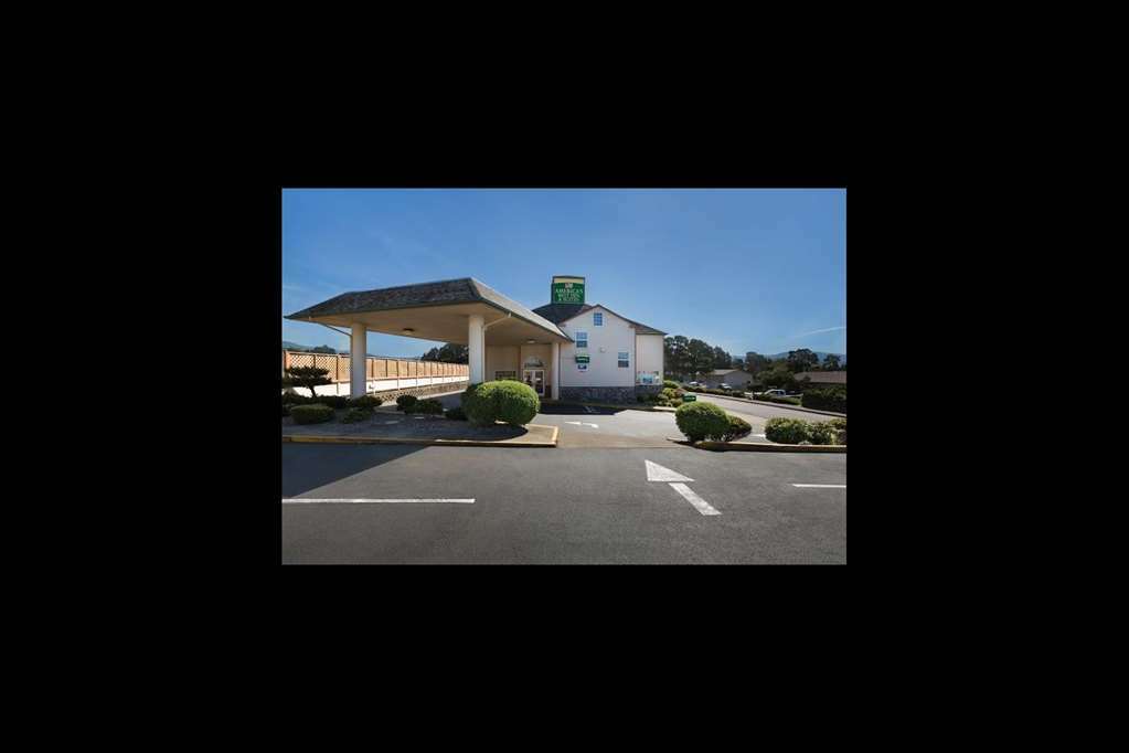 Paradise Inn & Suites At Lincoln City Exterior foto